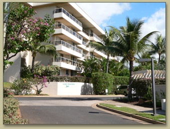 Maui Condos at Maui Banyan Resort